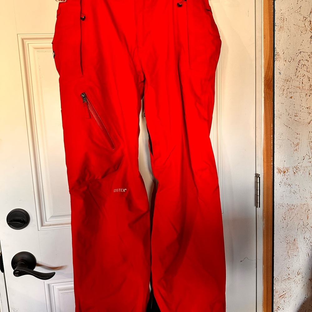 686 GLCR Red Gore-Tex ski/snowboard pants